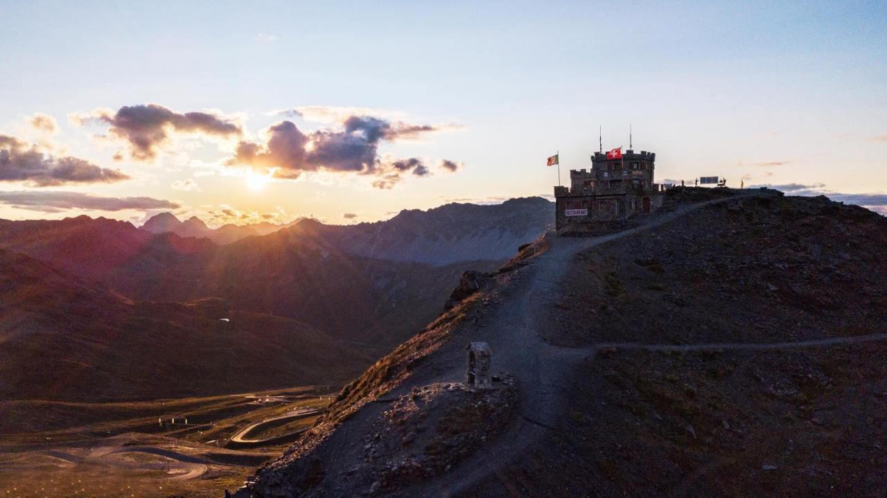 Rifugio Garibaldi Hotel Passo Stelvio Exterior photo
