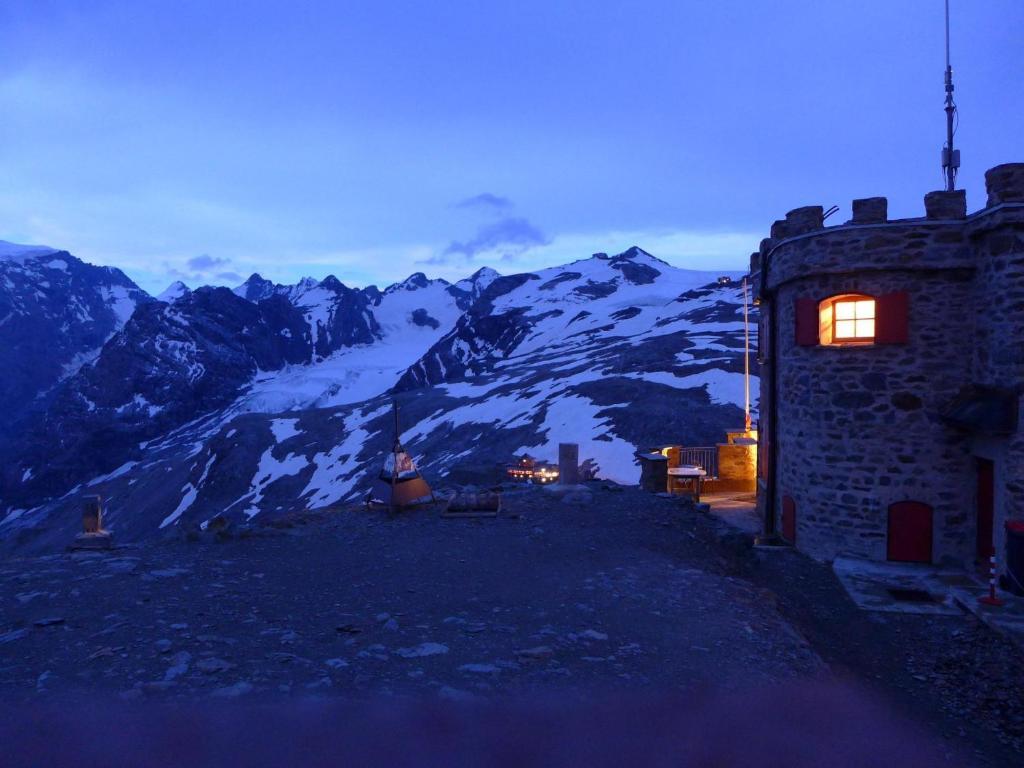 Rifugio Garibaldi Hotel Passo Stelvio Exterior photo
